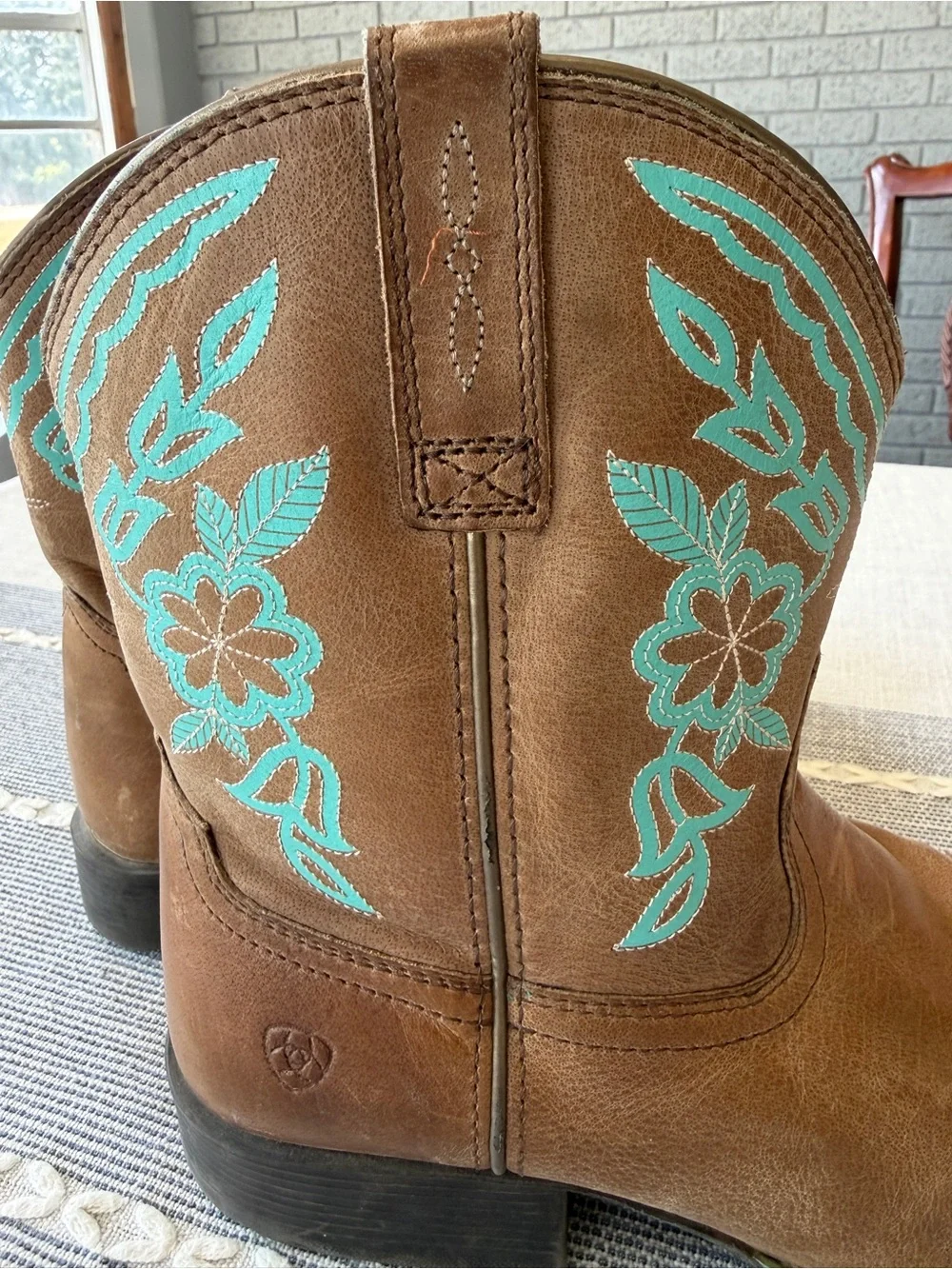 Ariat Western Boots with Turquoise Floral Embroidery Square Toe Girls Size 6